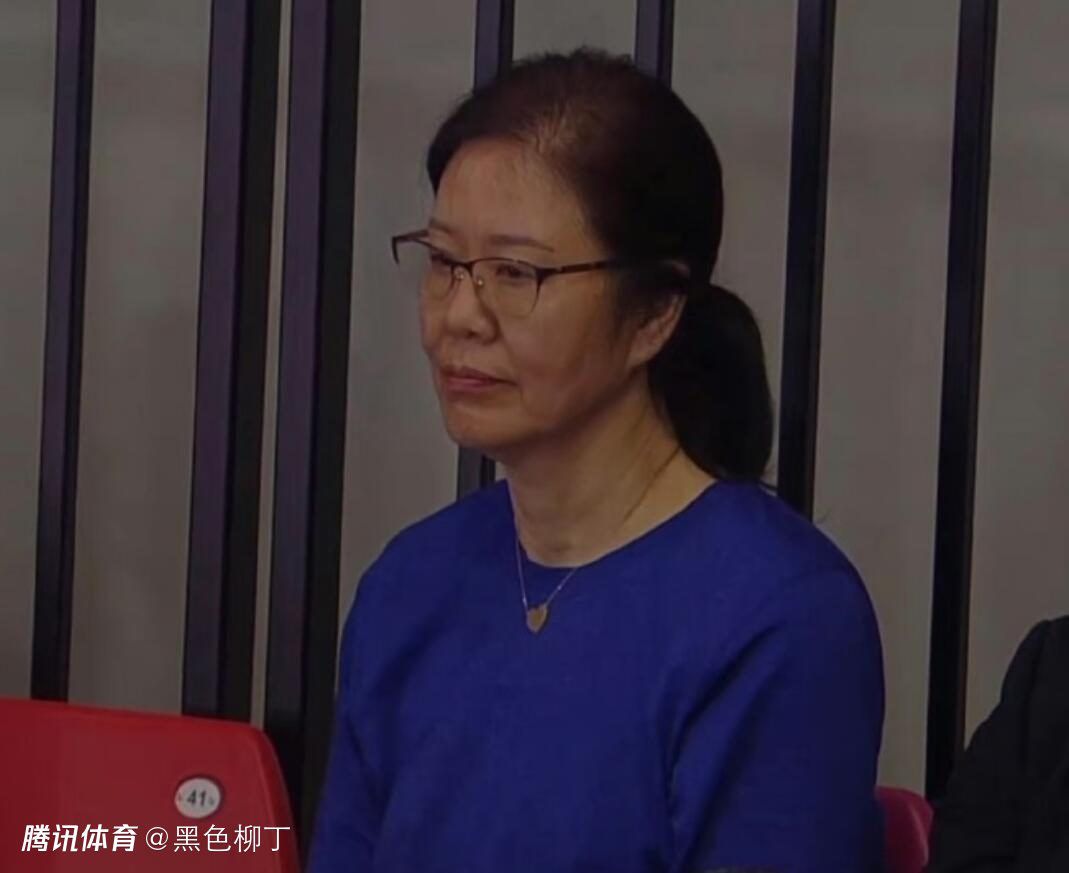 借你女朋友