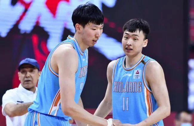 老师含紧一点h边做边添动态图
